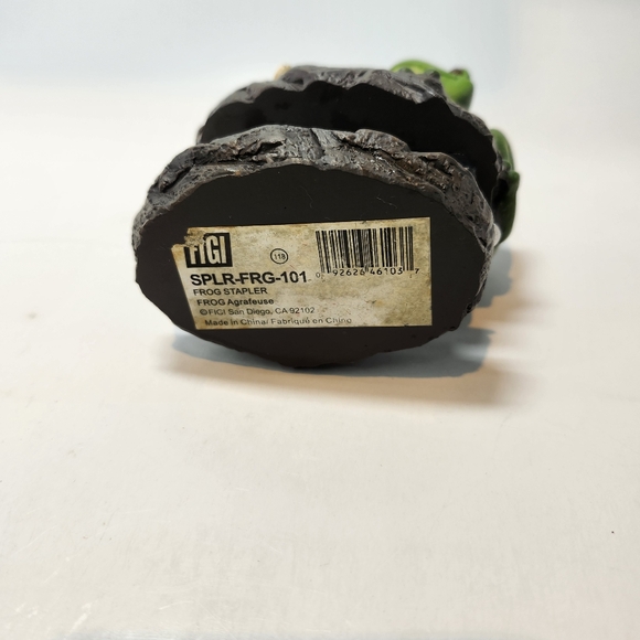 Vintage Rare FIGI  Whimsical Small Stapler Frog Perched On A Rock By Dragonfly - Picture 6 of 6